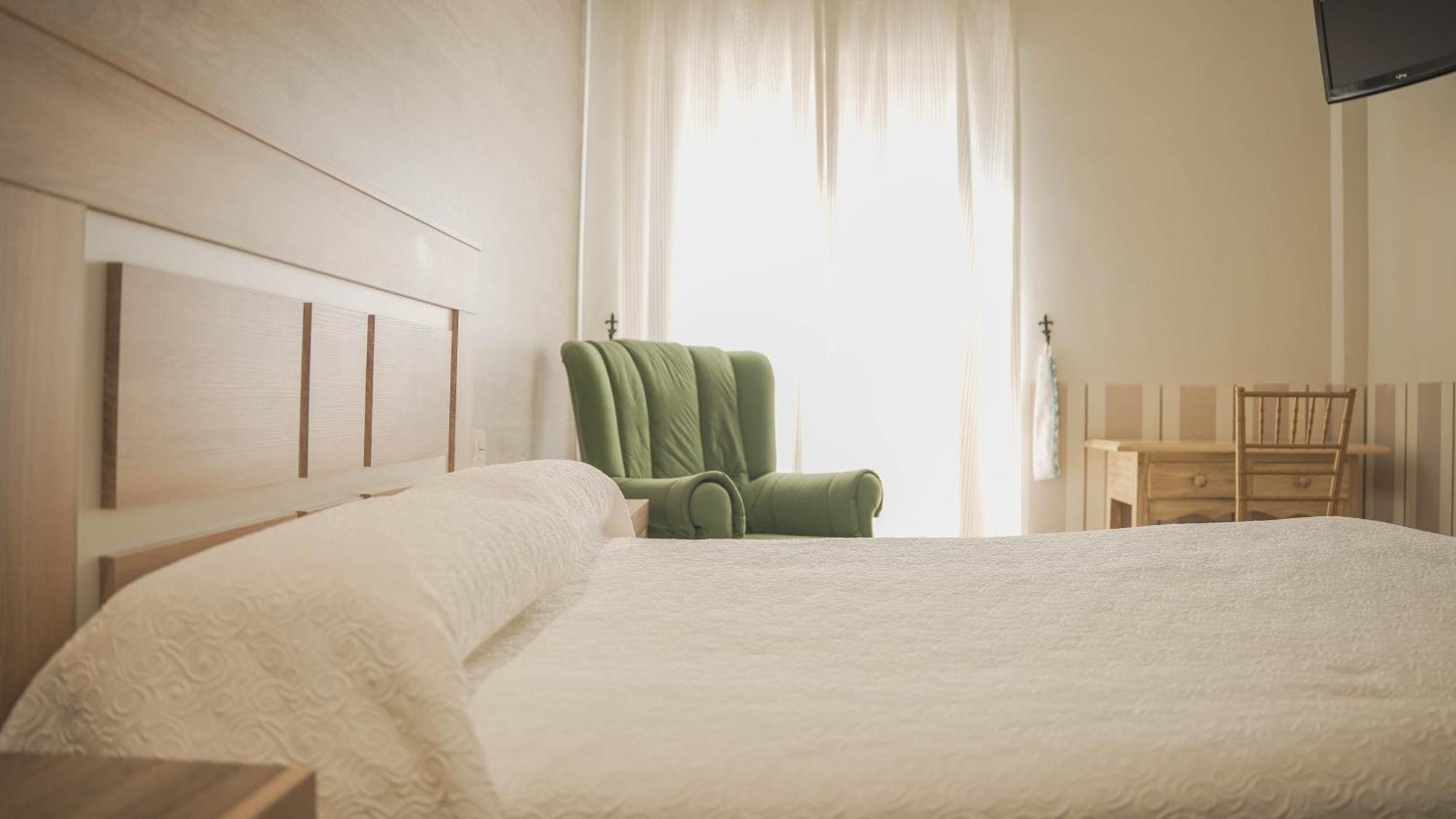 Hotel Restaurante Boabdil Otura ภายนอก รูปภาพ